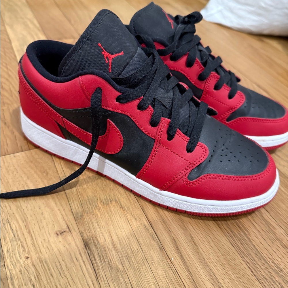 Jordan 1 low reverse bred